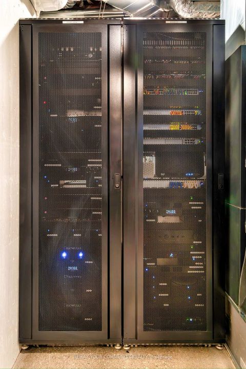 Photo 27 at 57 Baby Point Crescent S, Lambton Baby Point, Toronto