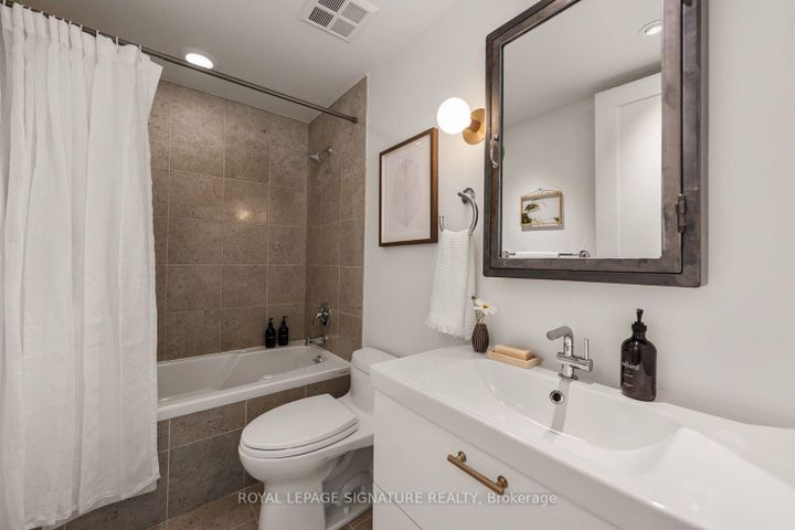 Photo 18 at 1411 - 333 Adelaide Street E, Moss Park, Toronto