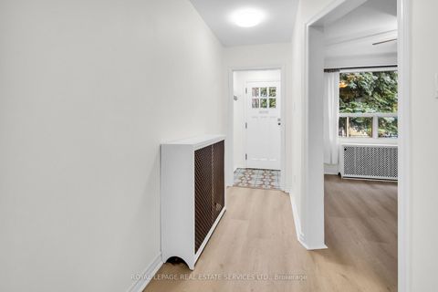 Photo 2 at 56 Arlington Avenue, Wychwood, Toronto