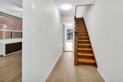 Photo 3 at 56 Arlington Avenue, Wychwood, Toronto