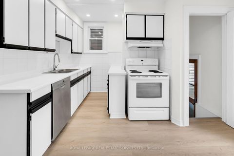 Photo 12 at 56 Arlington Avenue, Wychwood, Toronto