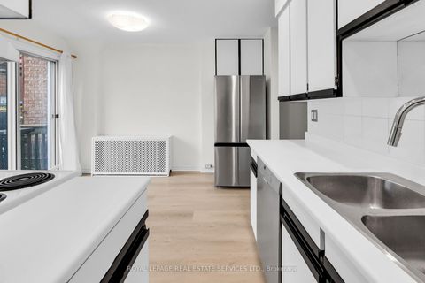 Photo 15 at 56 Arlington Avenue, Wychwood, Toronto