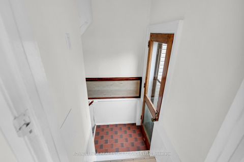 Photo 31 at 56 Arlington Avenue, Wychwood, Toronto