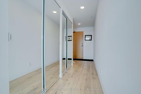 Photo 3 at 712 - 8 Beverley Glen Boulevard, Beverley Glen, Vaughan