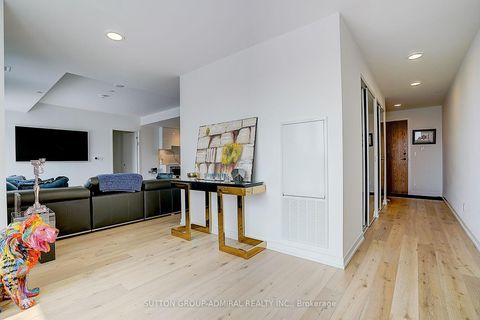 Photo 4 at 712 - 8 Beverley Glen Boulevard, Beverley Glen, Vaughan