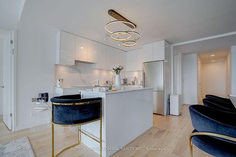 Photo 14 at 712 - 8 Beverley Glen Boulevard, Beverley Glen, Vaughan