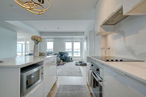 Photo 18 at 712 - 8 Beverley Glen Boulevard, Beverley Glen, Vaughan