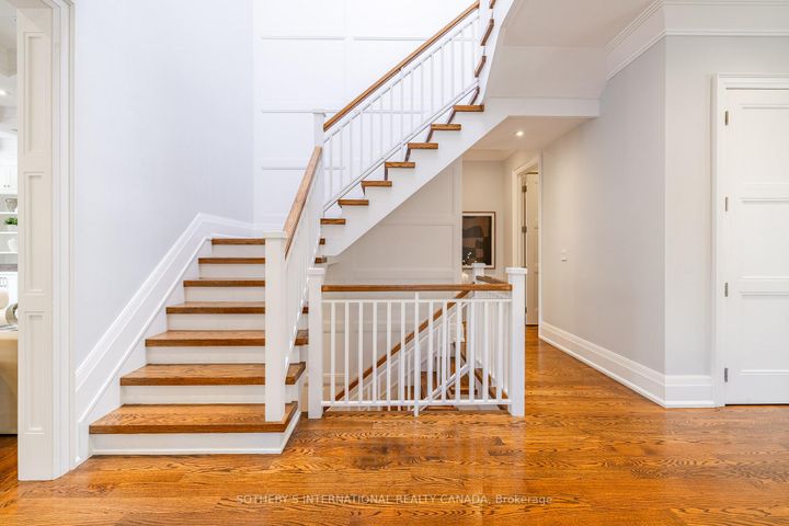 Photo 14 at 242 Betty Ann Drive, Willowdale West, Toronto
