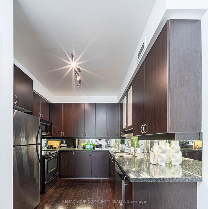 Photo 3 at 102 - 39 Upper Duke Crescent, Unionville, Markham