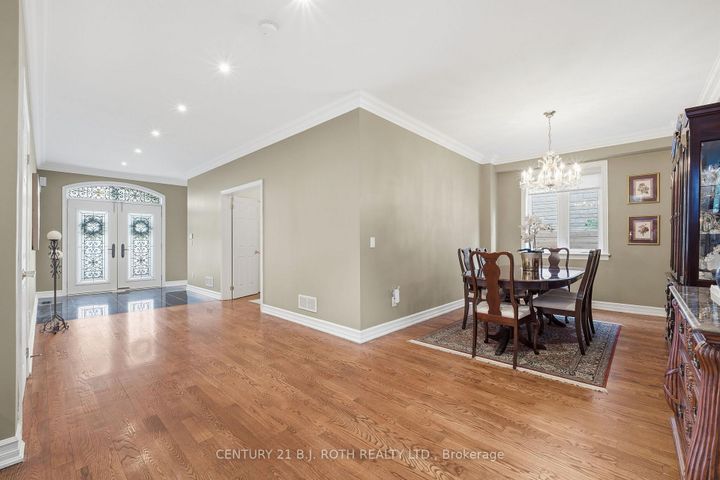 Photo 11 at 20 Creston Road, Glen Park, Toronto