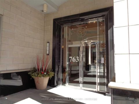 Photo 1 at 1111 - 763 Bay Street, Bay Street Corridor, Toronto