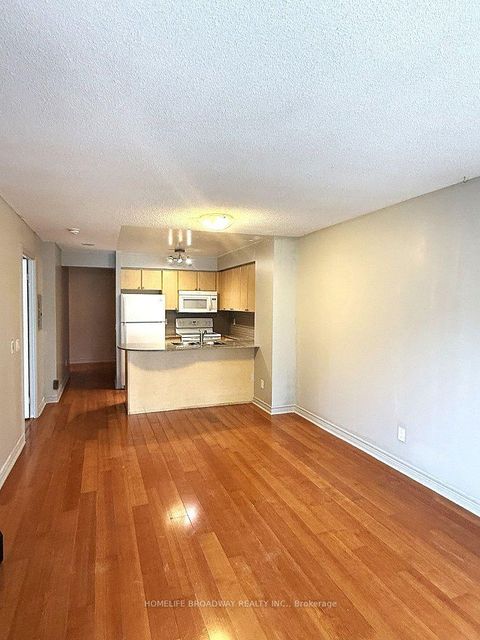 Photo 4 at 1111 - 763 Bay Street, Bay Street Corridor, Toronto