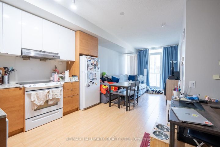 Photo 8 at 2110 - 121 Mcmahon Drive, Bayview Village, Toronto
