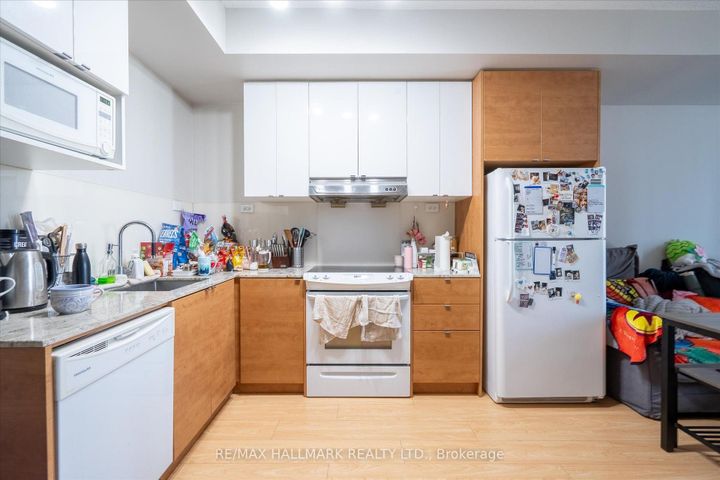 Photo 11 at 2110 - 121 Mcmahon Drive, Bayview Village, Toronto