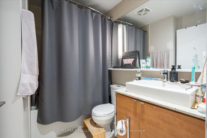 Photo 22 at 2110 - 121 Mcmahon Drive, Bayview Village, Toronto