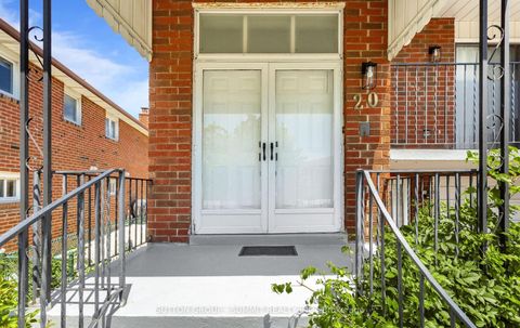 Photo 4 at 20 SAWMILL Road, Jane Heights, Toronto