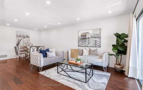 Photo 10 at 20 SAWMILL Road, Jane Heights, Toronto