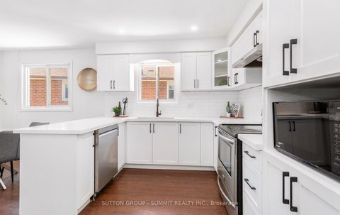 Photo 16 at 20 SAWMILL Road, Jane Heights, Toronto