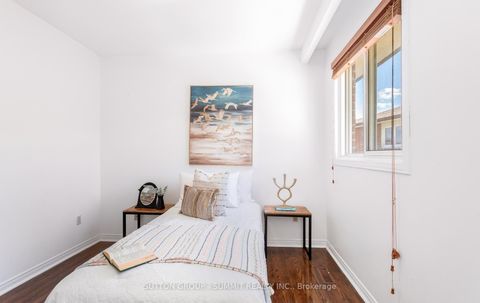 Photo 30 at 20 SAWMILL Road, Jane Heights, Toronto