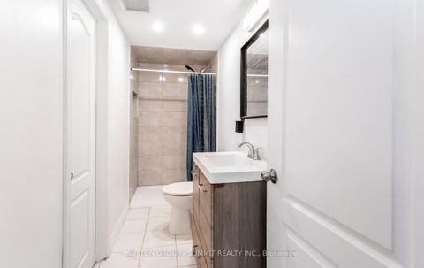 Photo 42 at 20 SAWMILL Road, Jane Heights, Toronto