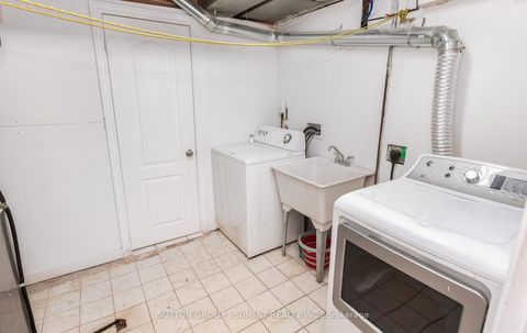 Photo 44 at 20 SAWMILL Road, Jane Heights, Toronto