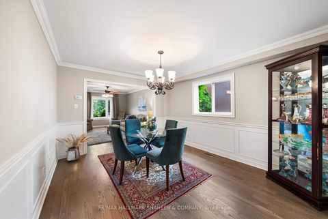 Photo 11 at 718 Firth Court, College Manor, Newmarket