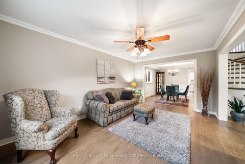 Photo 13 at 718 Firth Court, College Manor, Newmarket
