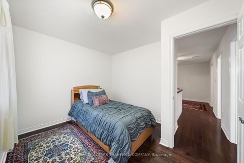 Photo 33 at 718 Firth Court, College Manor, Newmarket