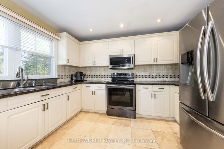 Photo 16 at 46 Winlock Park, Newtonbrook East, Toronto
