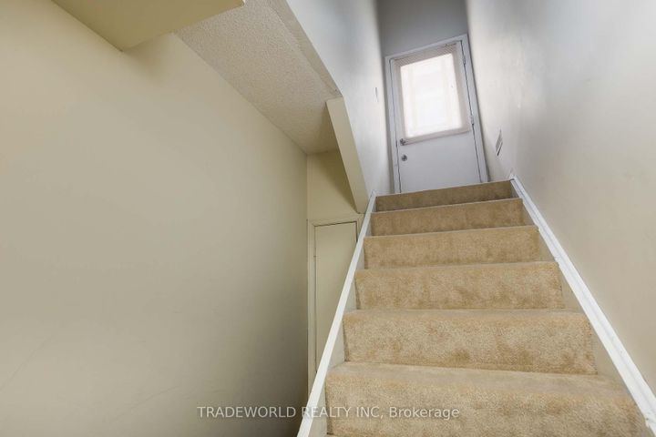 Photo 42 at 46 Winlock Park, Newtonbrook East, Toronto