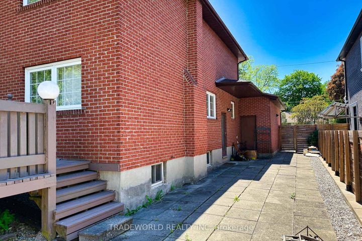 Photo 48 at 46 Winlock Park, Newtonbrook East, Toronto