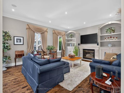 Photo 10 at 57 Yorkminster Road, Windfields, Toronto