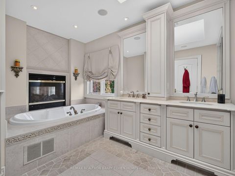 Photo 18 at 57 Yorkminster Road, Windfields, Toronto