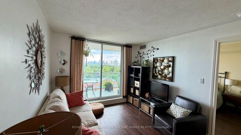 Photo 11 at 1009 - 398 Eglinton Avenue E, Mount Pleasant East, Toronto