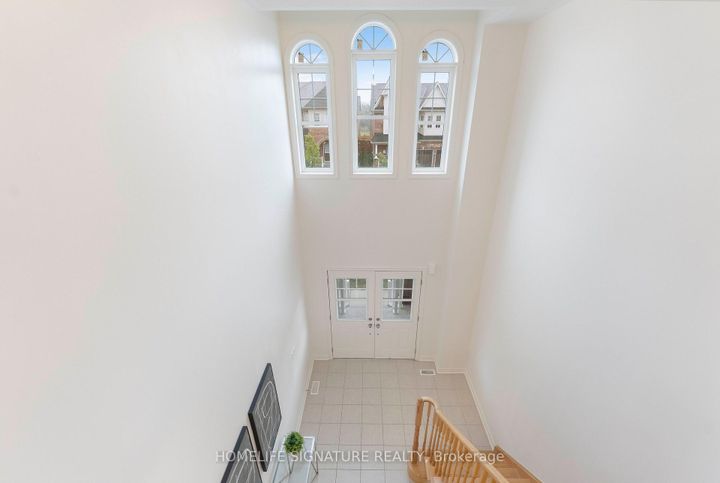 Photo 7 at 1211 Drinkle Crescent, Eastdale, Oshawa