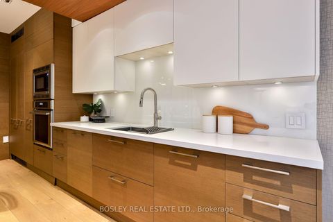 Photo 11 at 107 - 40 Oaklands Avenue, St. Clair, Toronto