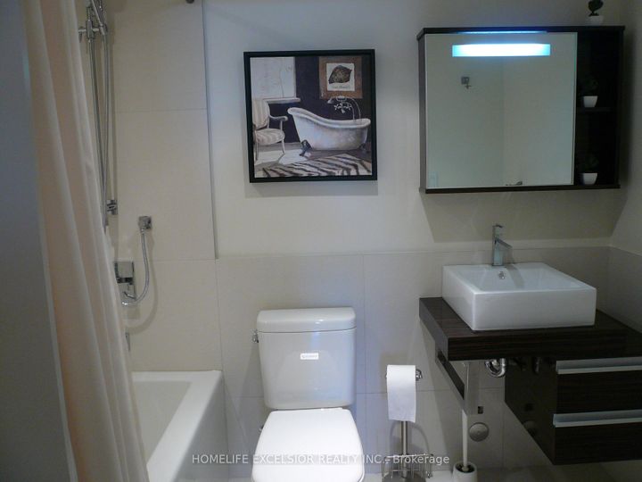 Photo 5 at 315 - 676 Sheppard Avenue E, Bayview Village, Toronto