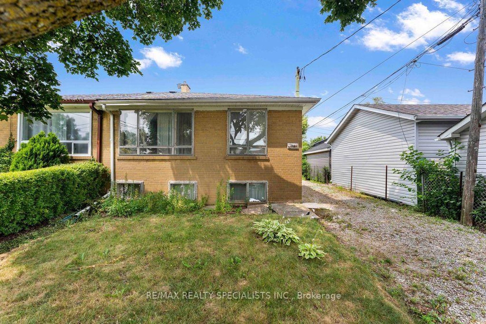 122 Cordella Avenue, Smythe, Toronto photo 0