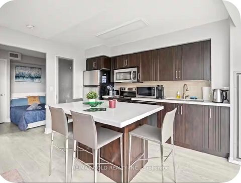 Photo 8 at 620 - 215 Fort York Boulevard, Niagara, Toronto