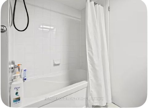 Photo 14 at 620 - 215 Fort York Boulevard, Niagara, Toronto