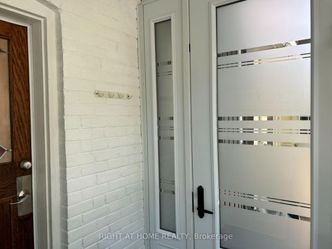 Photo 4 at 280 Kenilworth Avenue, The Beaches, Toronto