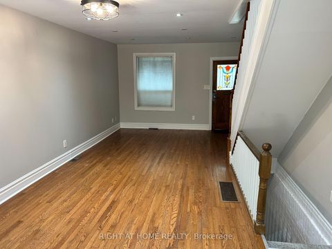 Photo 8 at 280 Kenilworth Avenue, The Beaches, Toronto