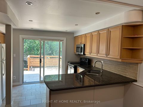 Photo 13 at 280 Kenilworth Avenue, The Beaches, Toronto