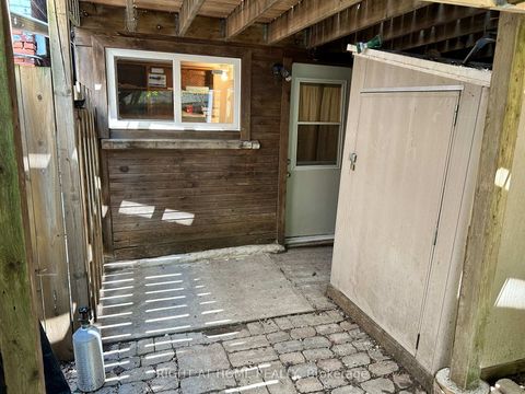 Photo 19 at 280 Kenilworth Avenue, The Beaches, Toronto