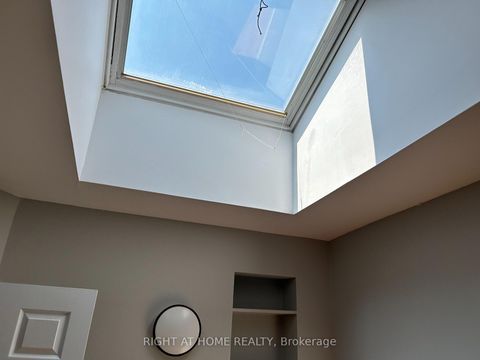 Photo 24 at 280 Kenilworth Avenue, The Beaches, Toronto