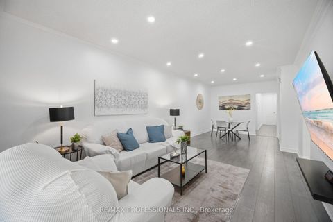 Photo 5 at 50 Cobb Avenue, Jane Heights, Toronto
