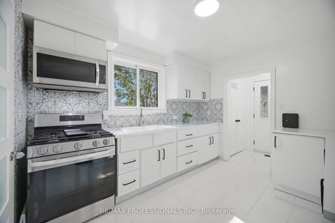 Photo 11 at 50 Cobb Avenue, Jane Heights, Toronto