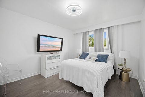 Photo 12 at 50 Cobb Avenue, Jane Heights, Toronto