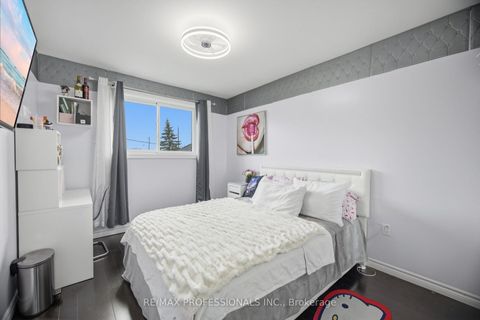 Photo 16 at 50 Cobb Avenue, Jane Heights, Toronto