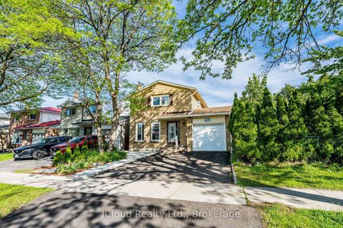 Photo 1 at 135 Autumn Glen Circle, Clairville, Toronto